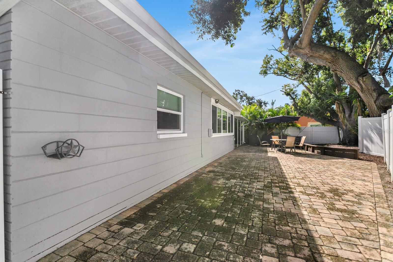 Image 20 of 39 For 2290 60th Way N