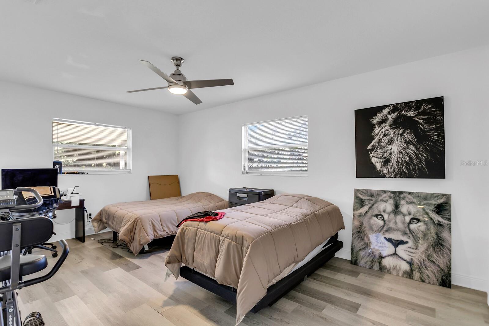 Image 33 of 40 For 4864 Lake Charles Drive N
