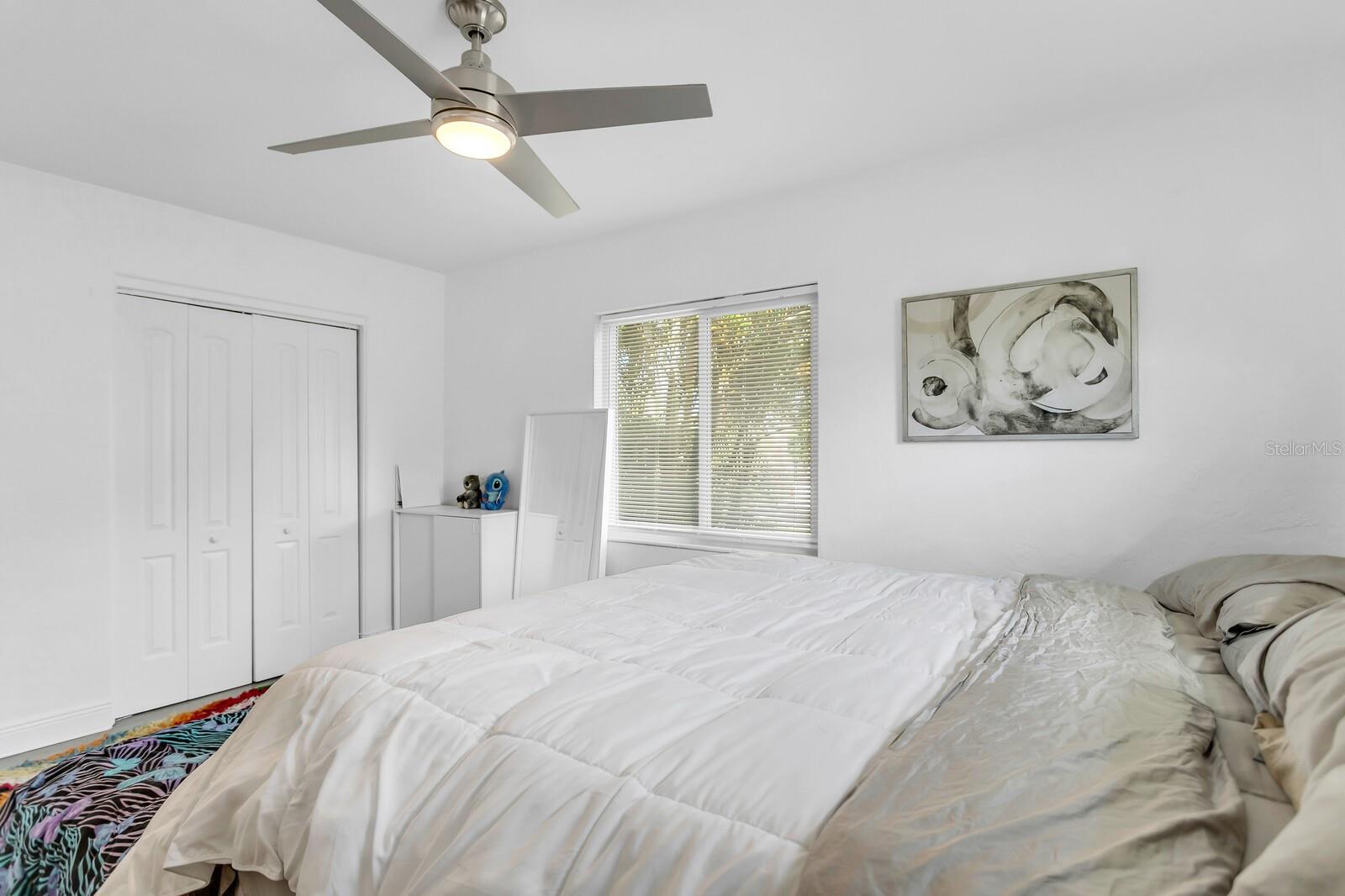 Image 34 of 40 For 4864 Lake Charles Drive N