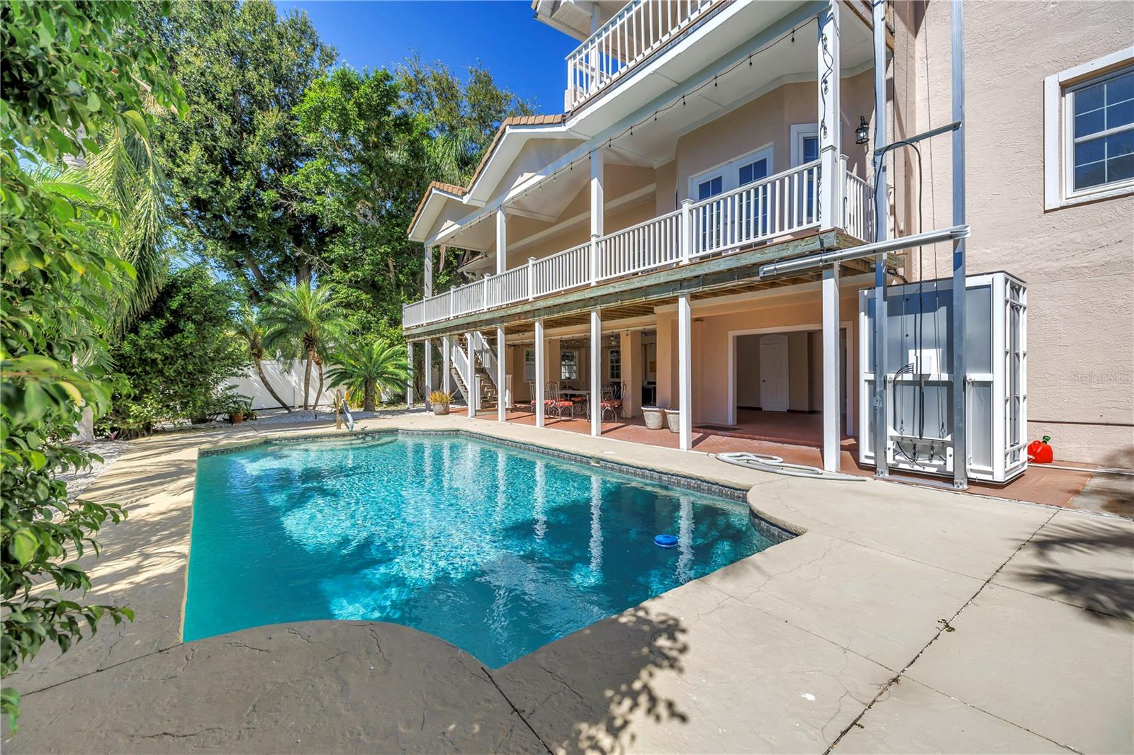 Image 41 of 86 For 104 5th Street E