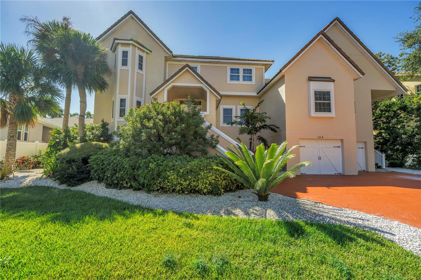 Image 47 of 86 For 104 5th Street E