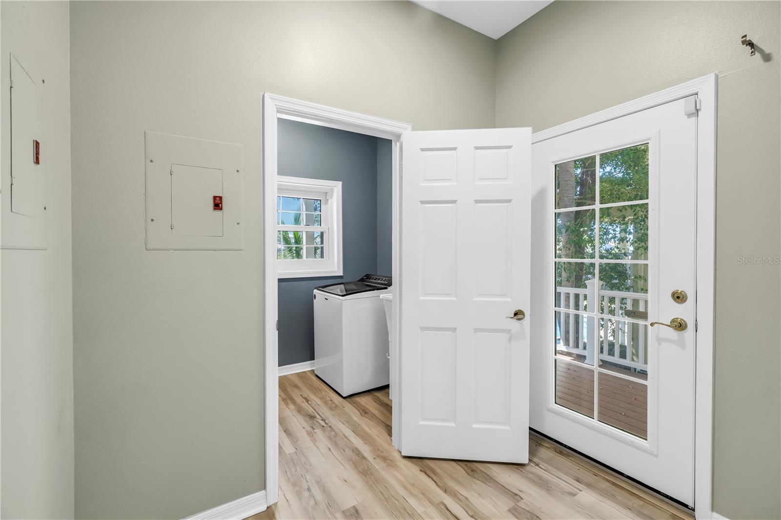 Image 62 of 86 For 104 5th Street E