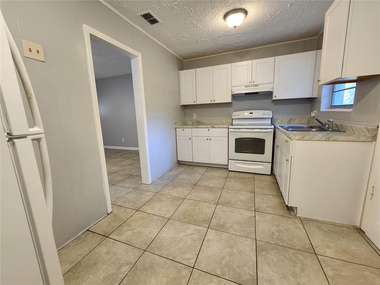 Image 4 of 6 For 4602 Williamsburg Avenue