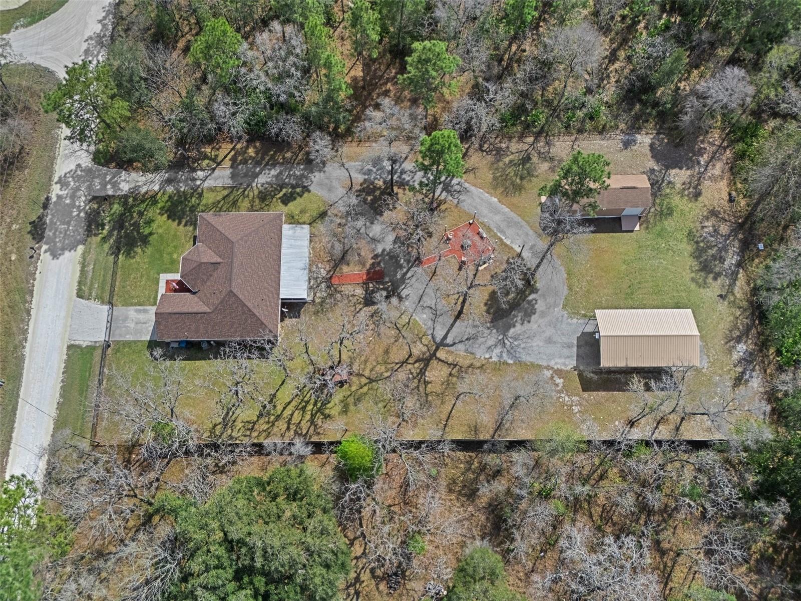 Listing photo id 9 for 18279 Mairdale Road