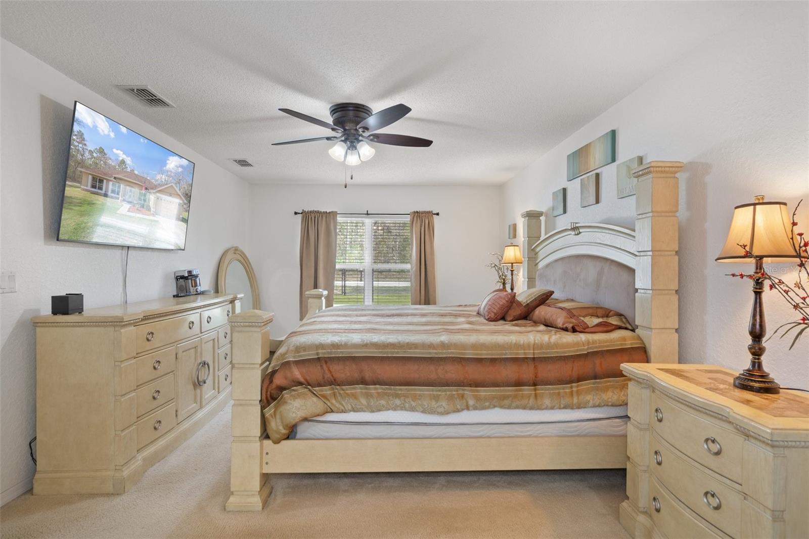 Listing photo id 28 for 18279 Mairdale Road