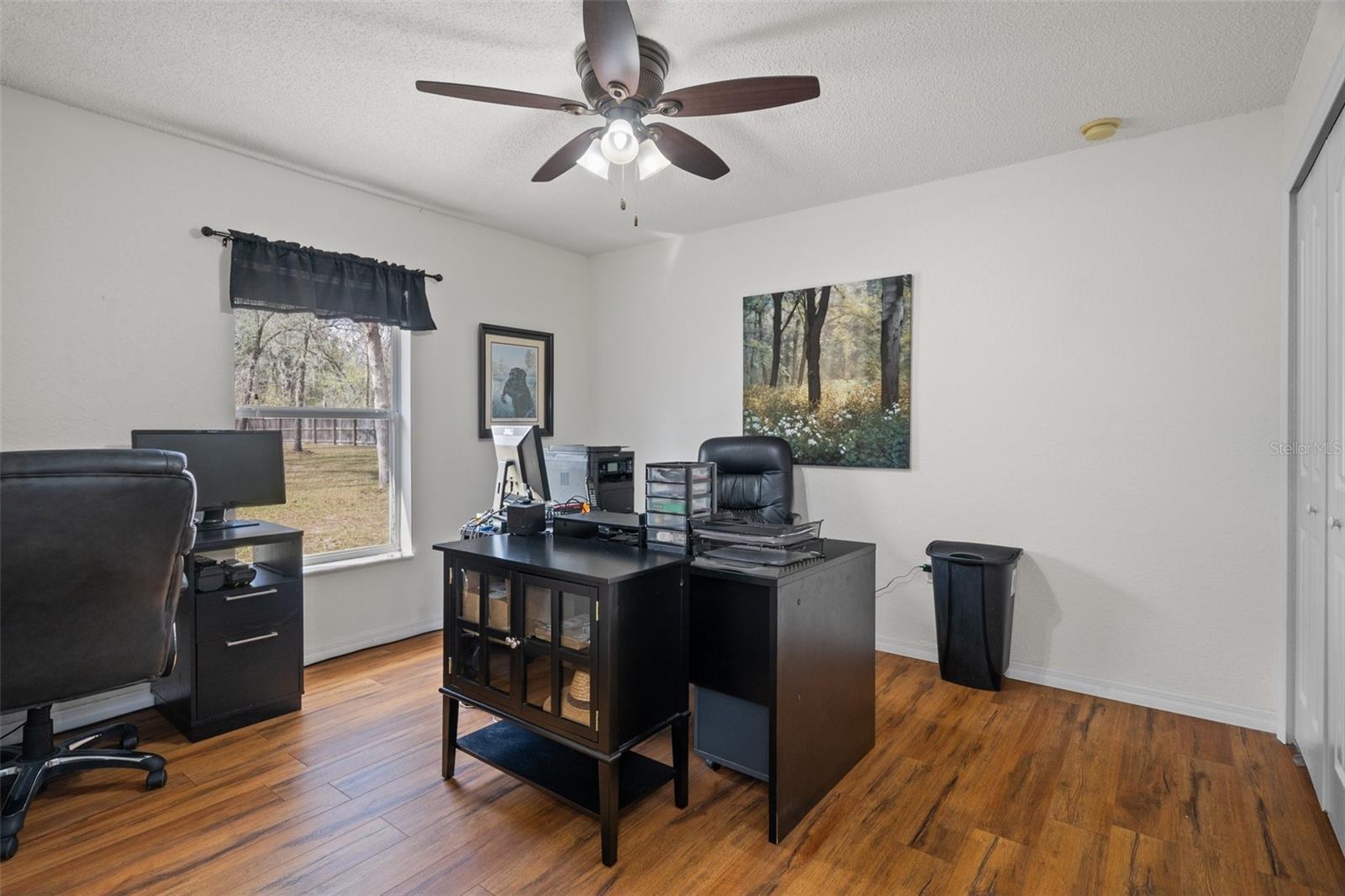 Listing photo id 35 for 18279 Mairdale Road