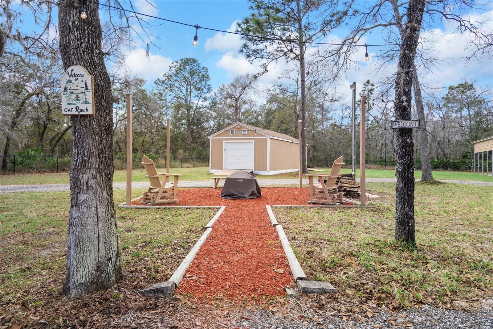 Listing photo id 49 for 18279 Mairdale Road