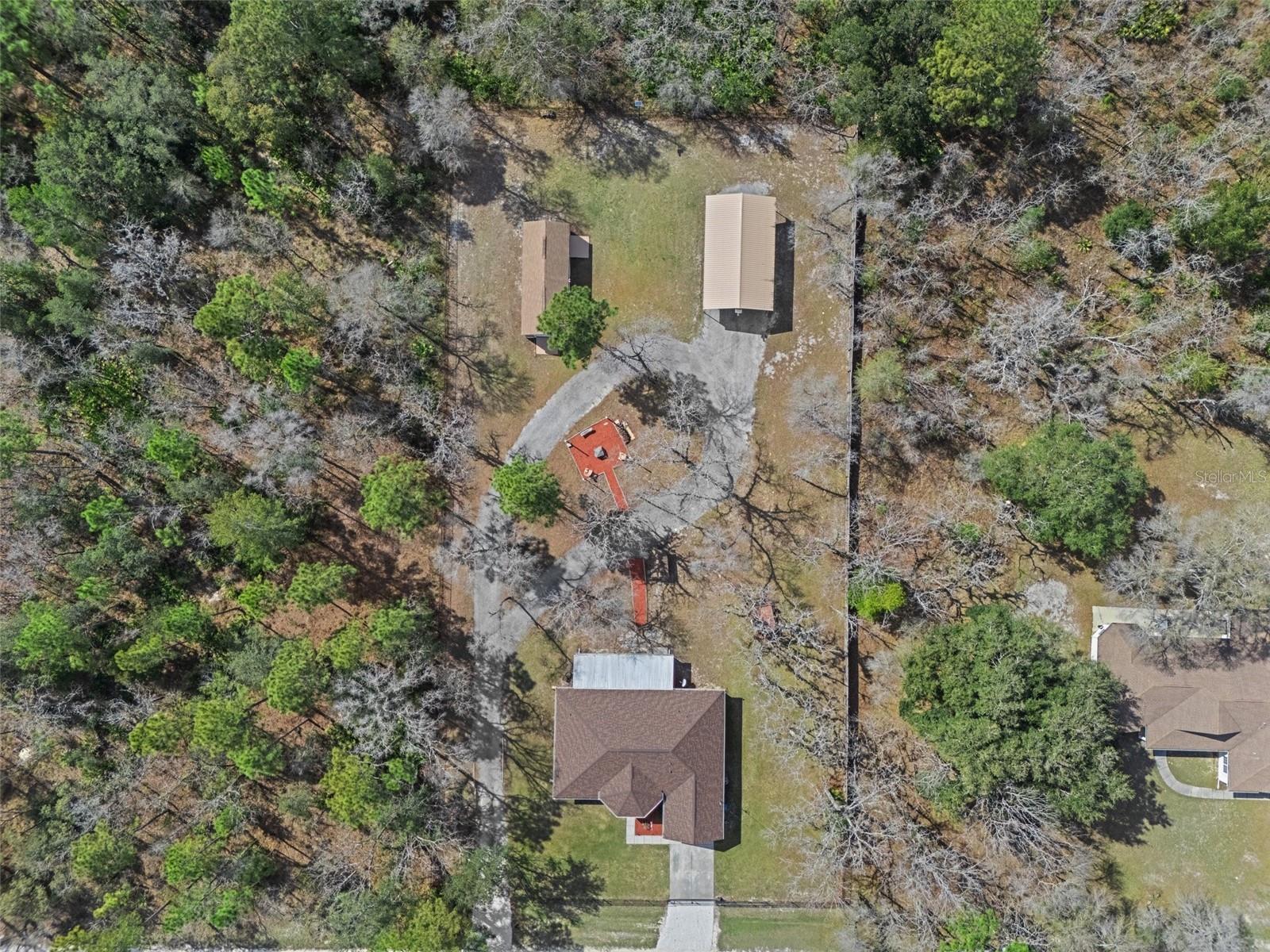 Listing photo id 6 for 18279 Mairdale Road