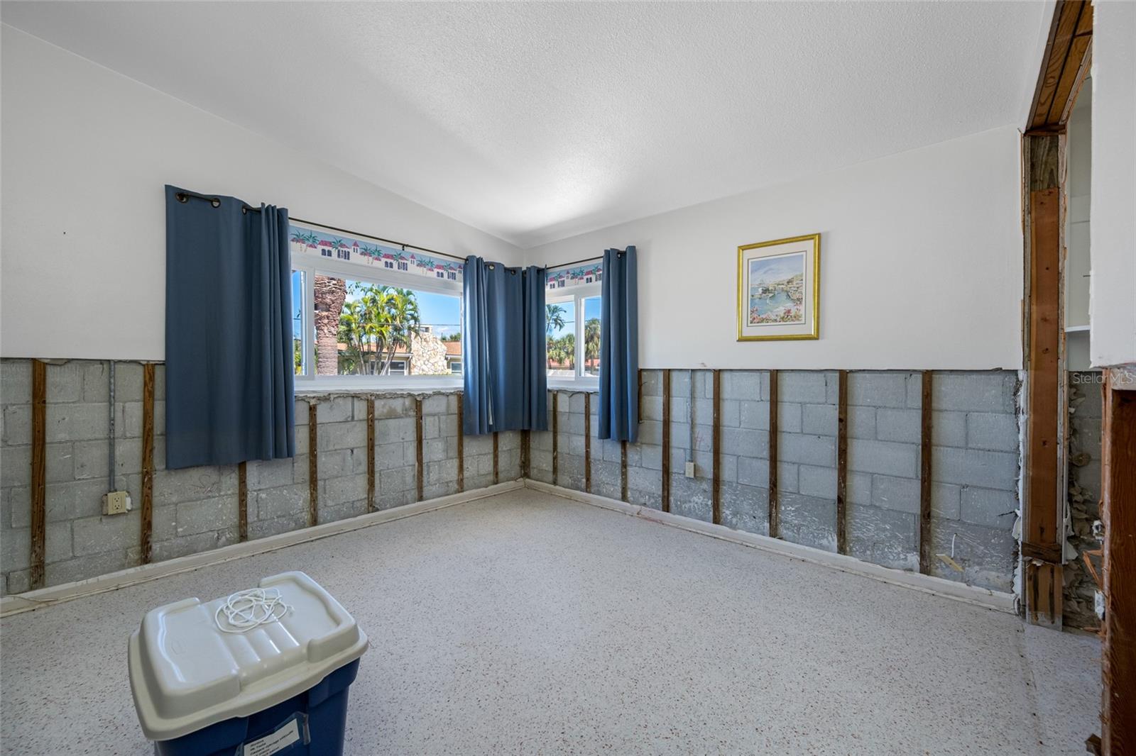 Image 20 of 43 For 5840 Bali Way S