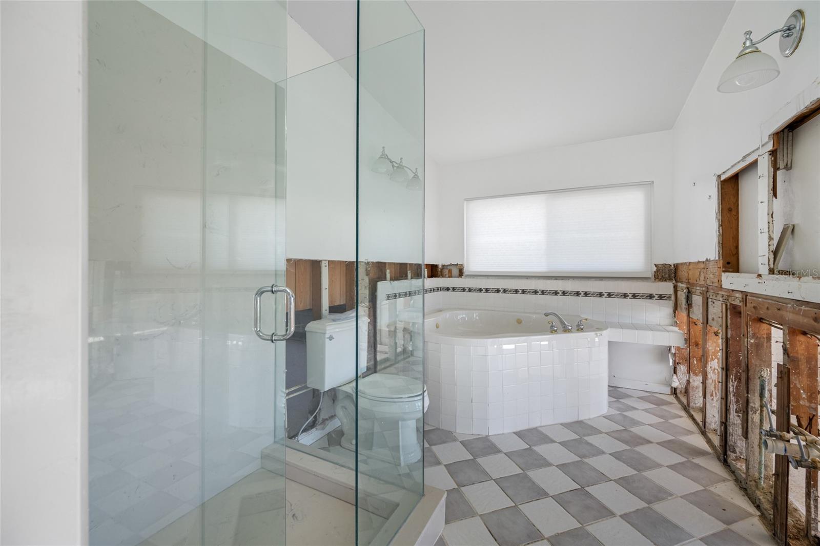 Image 21 of 43 For 5840 Bali Way S