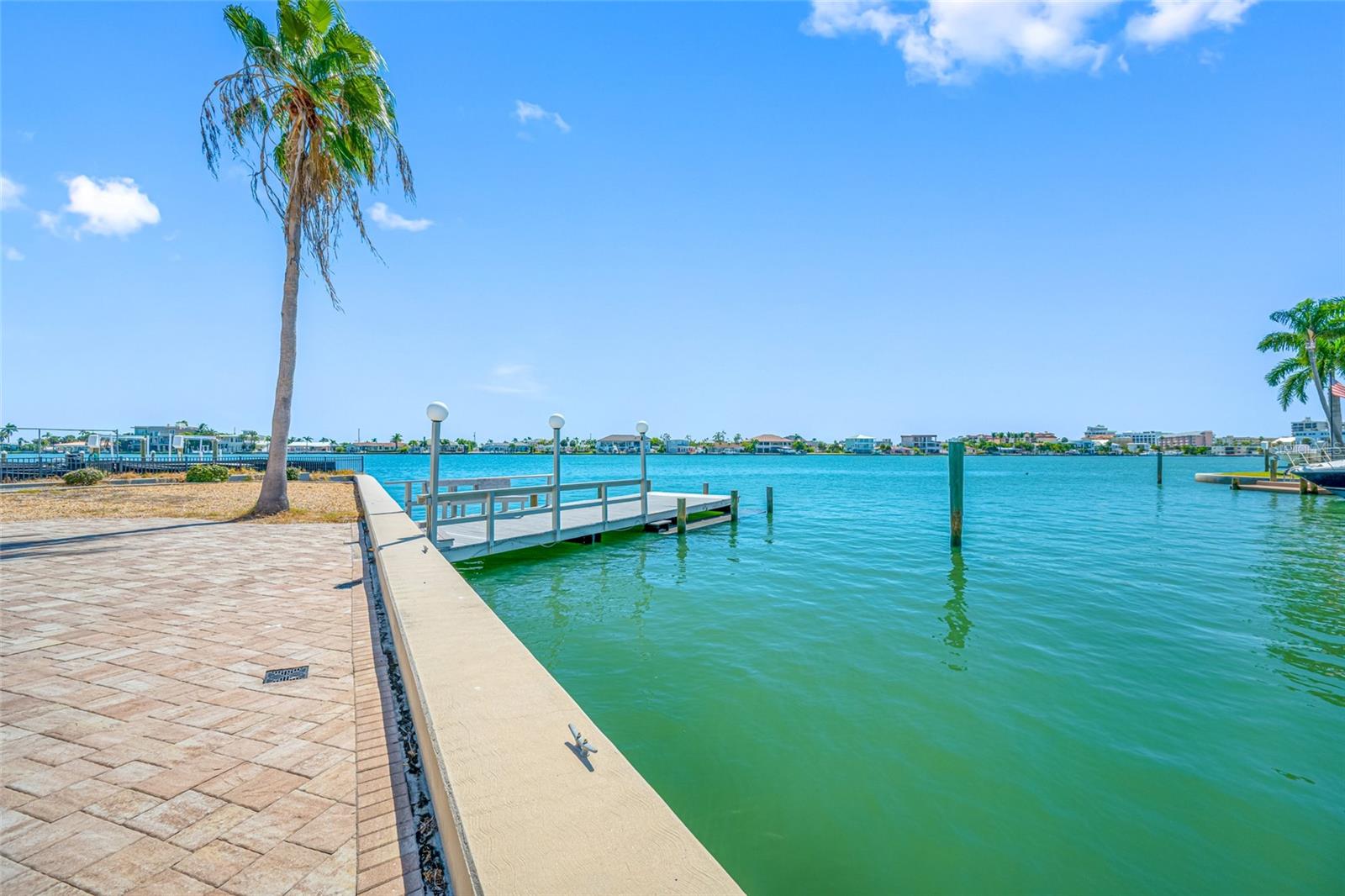 Image 3 of 43 For 5840 Bali Way S