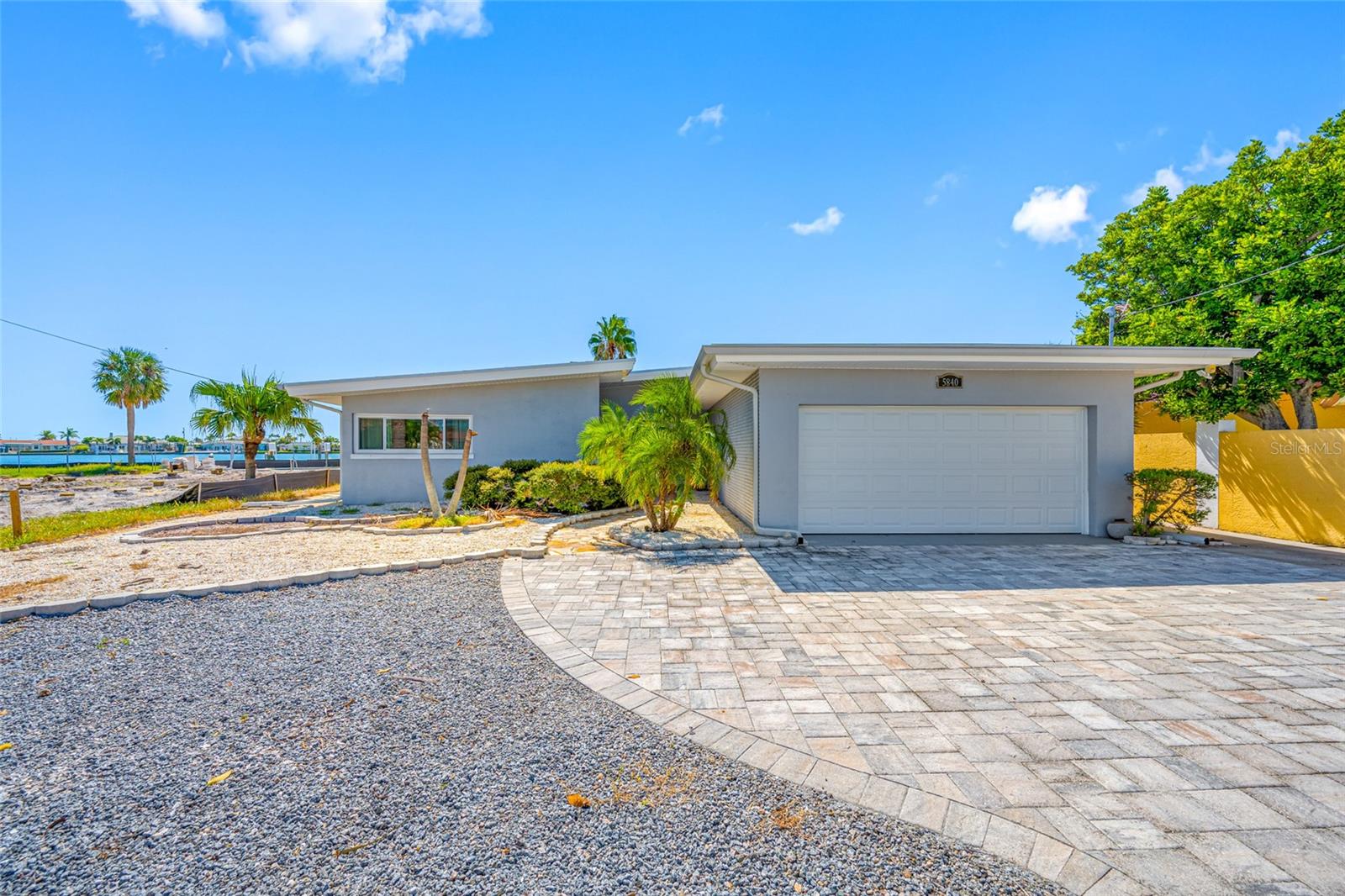 Image 35 of 43 For 5840 Bali Way S