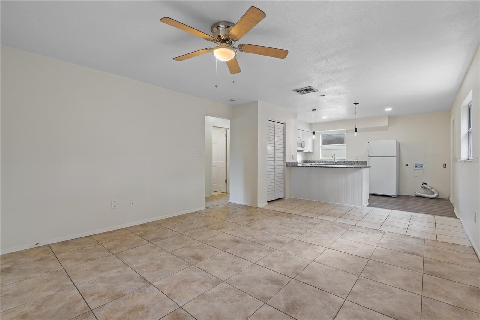 Image 3 of 15 For 15736 Morgan Street