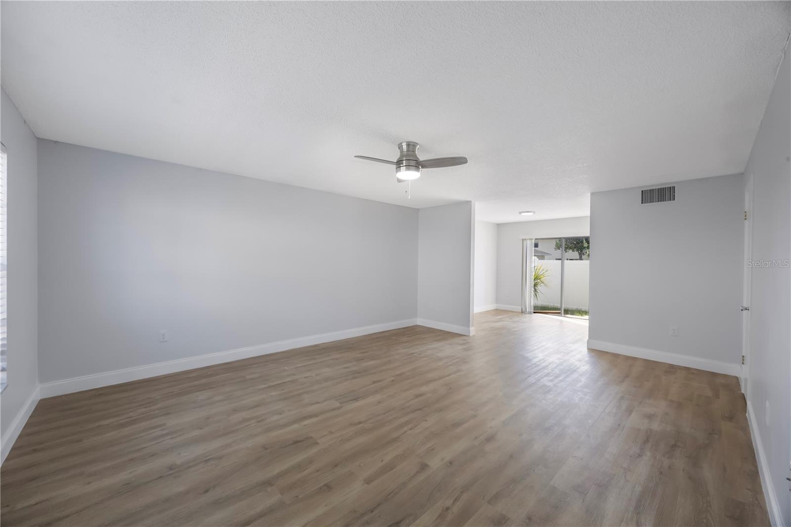 Image 4 of 31 For 7000 Burlington Avenue North  198