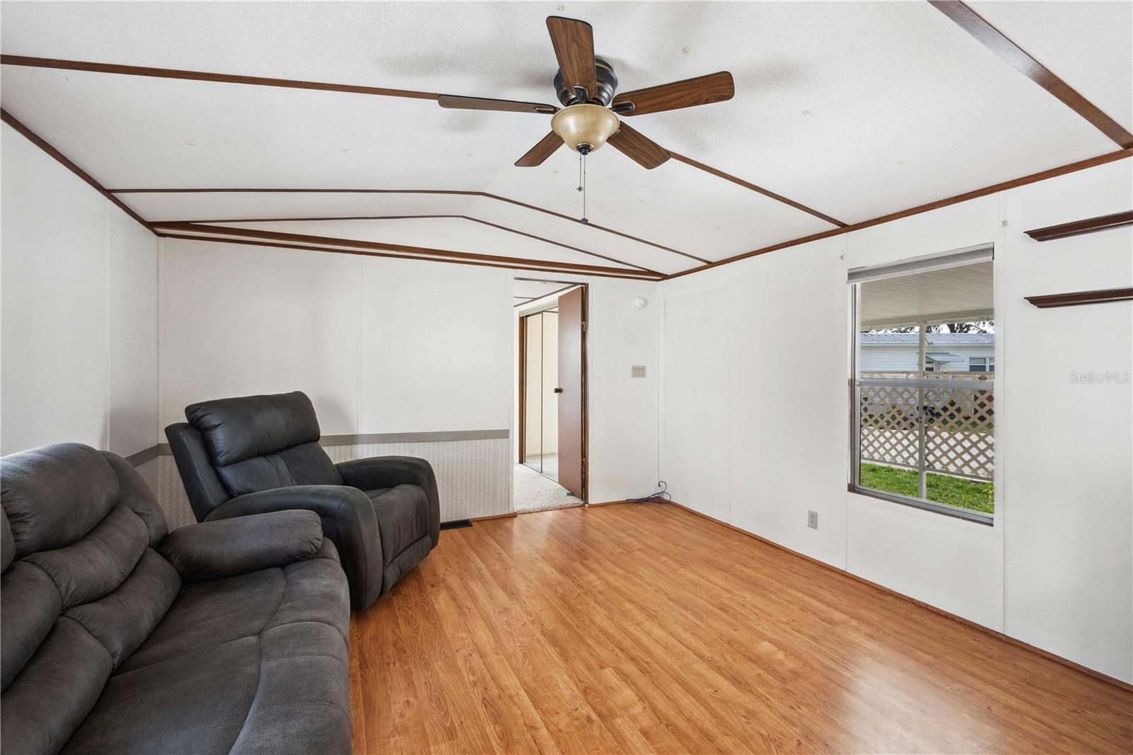 Image 11 of 34 For 5015 Shirley Circle