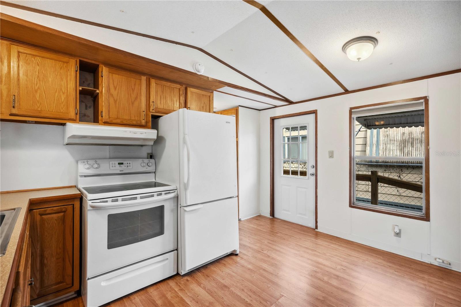Image 14 of 34 For 5015 Shirley Circle