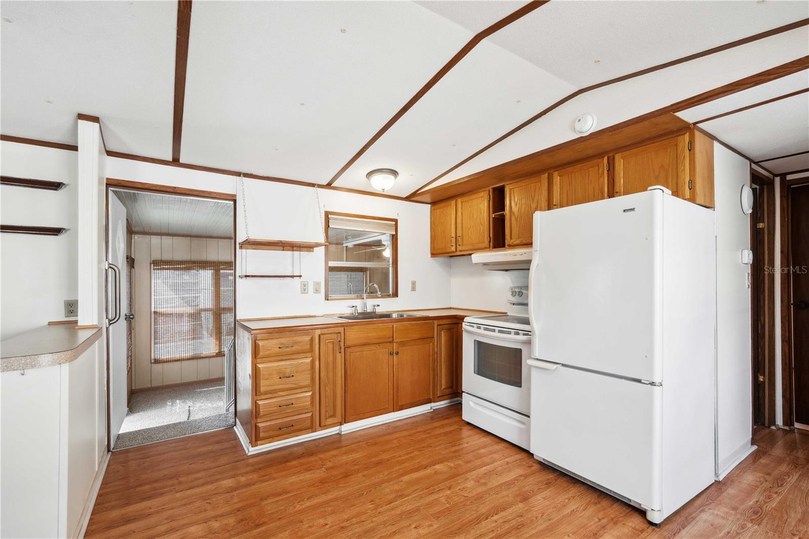 Image 15 of 34 For 5015 Shirley Circle