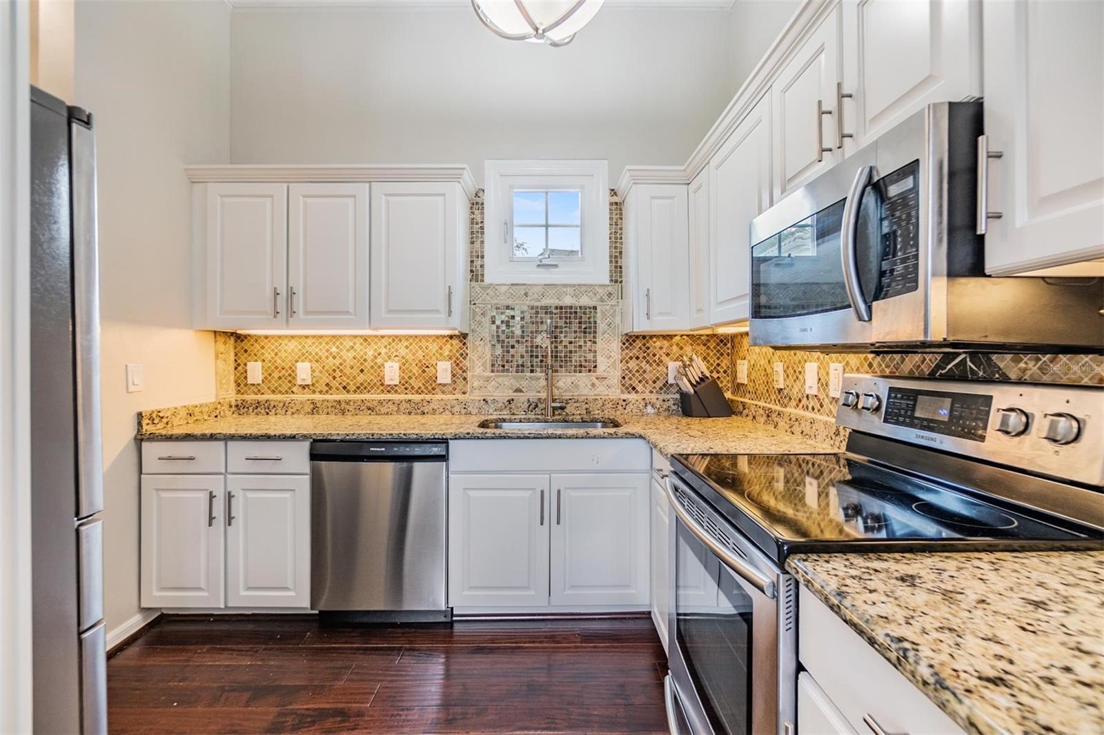 Image 19 of 36 For 501 Knights Run Avenue 6104