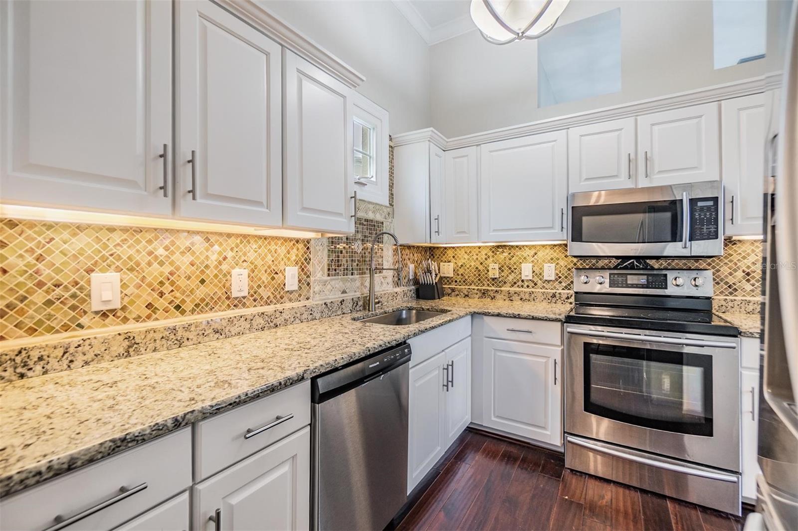 Image 22 of 36 For 501 Knights Run Avenue 6104
