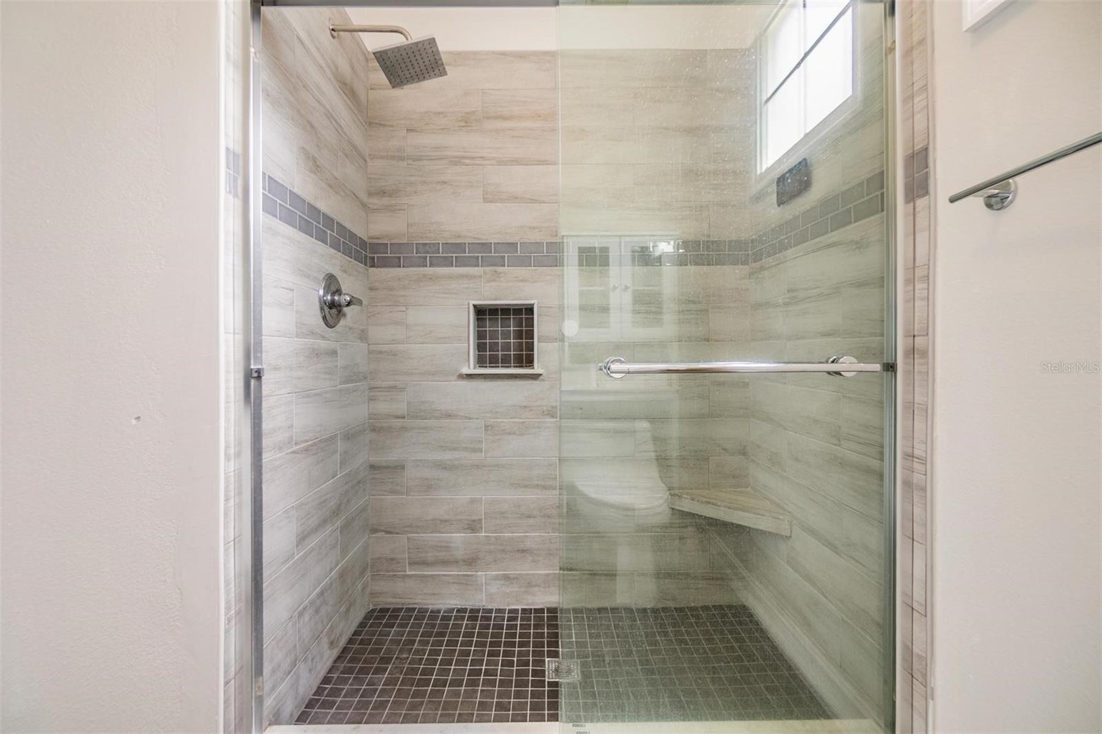 Image 9 of 36 For 501 Knights Run Avenue 6104