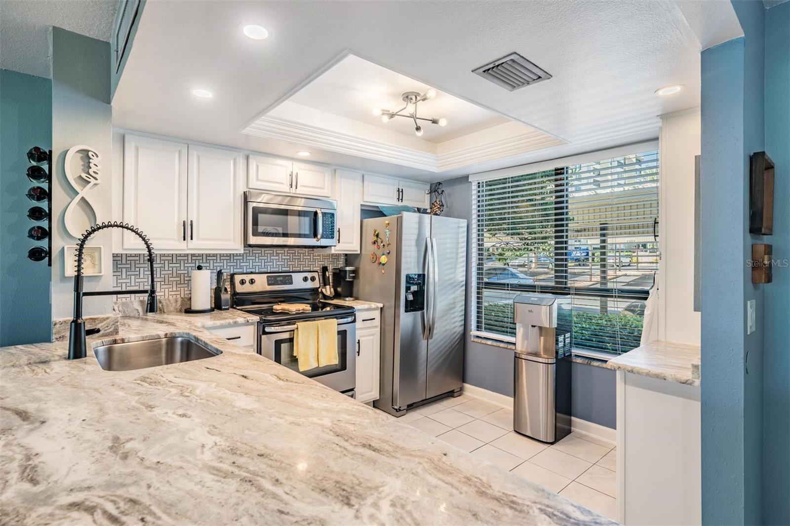 Image 10 of 50 For 2620 Cove Cay Drive 107