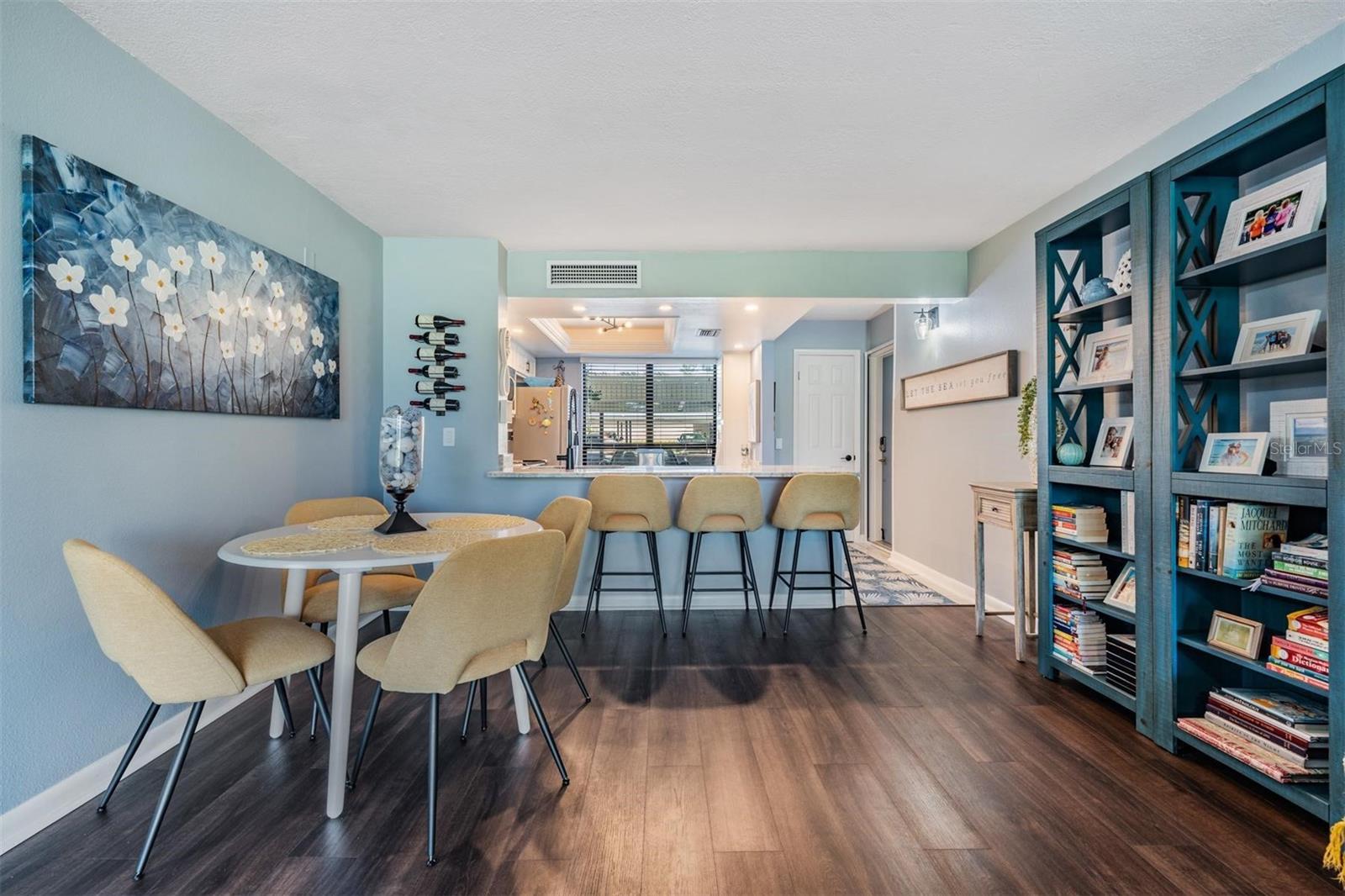 Image 15 of 50 For 2620 Cove Cay Drive 107