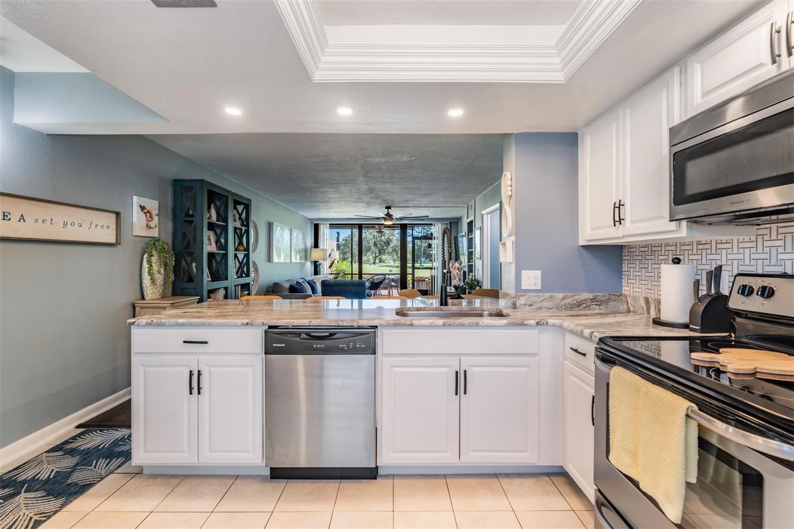 Image 9 of 50 For 2620 Cove Cay Drive 107