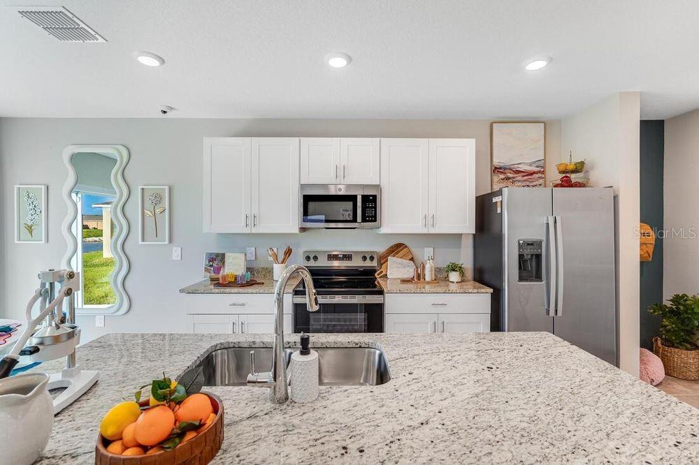 Image 19 of 31 For 13237 Tropical Breeze Way