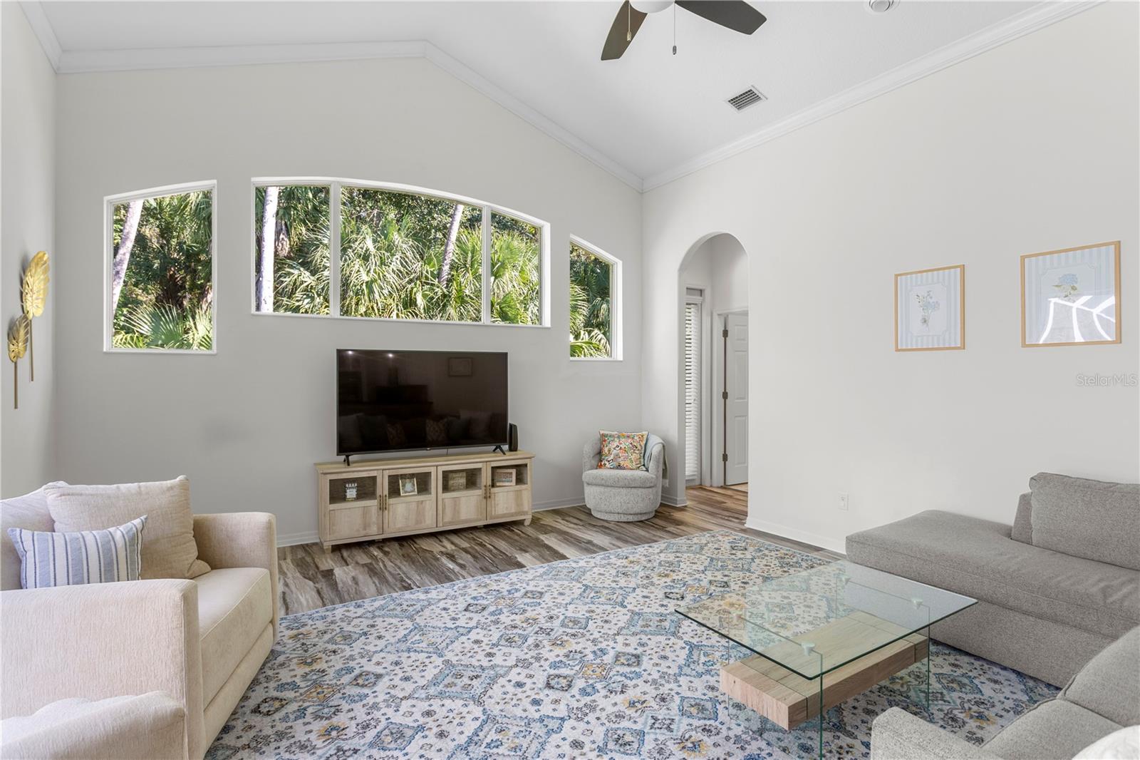 Image 17 of 94 For 16303 Heathrow Drive