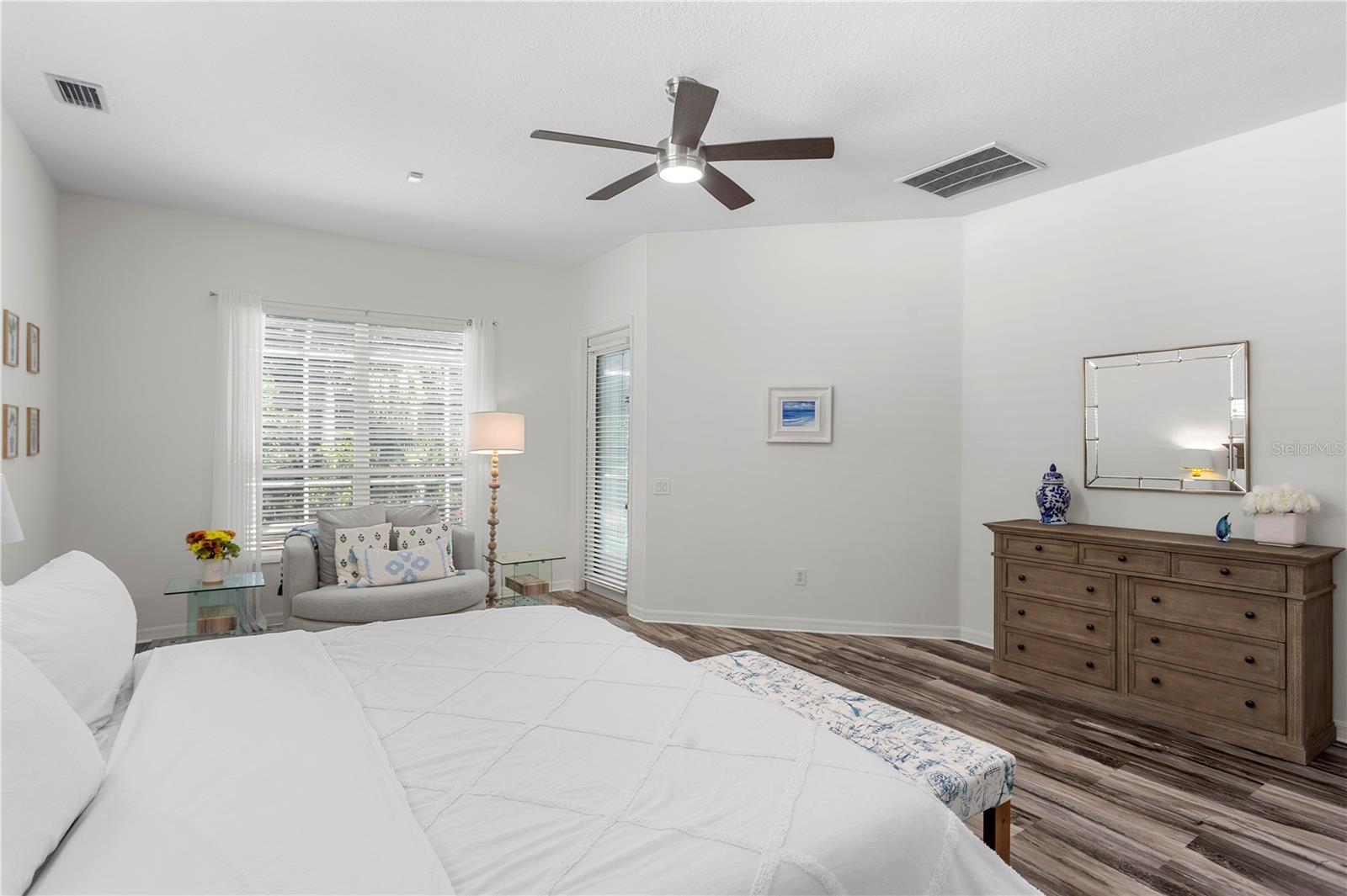 Image 30 of 94 For 16303 Heathrow Drive