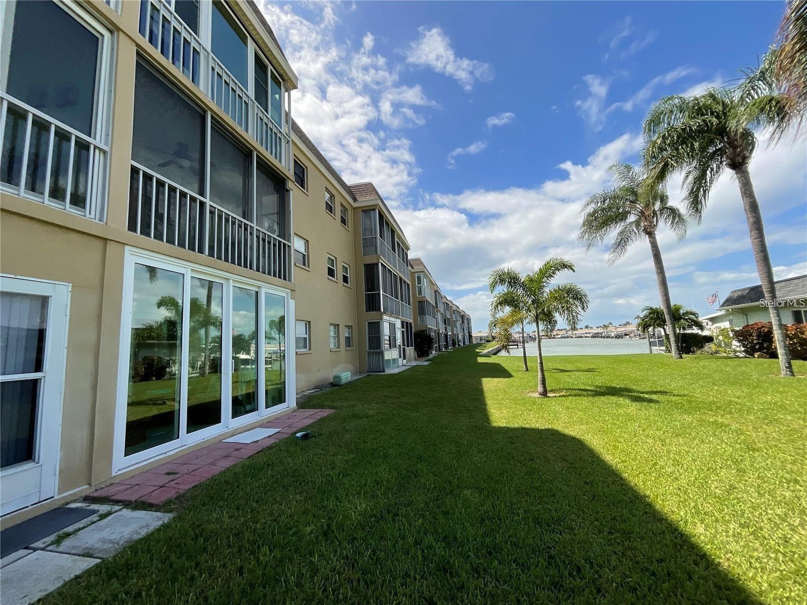 Image 25 of 33 For 1 Boca Ciega Point Blvd  213