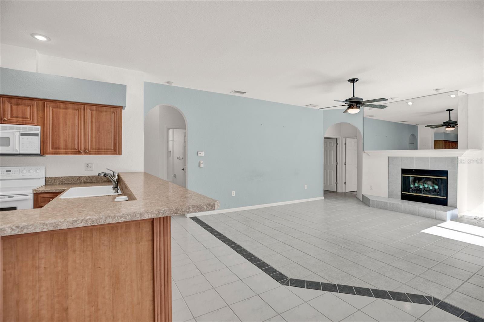Image 20 of 93 For 4405 Worthington Circle