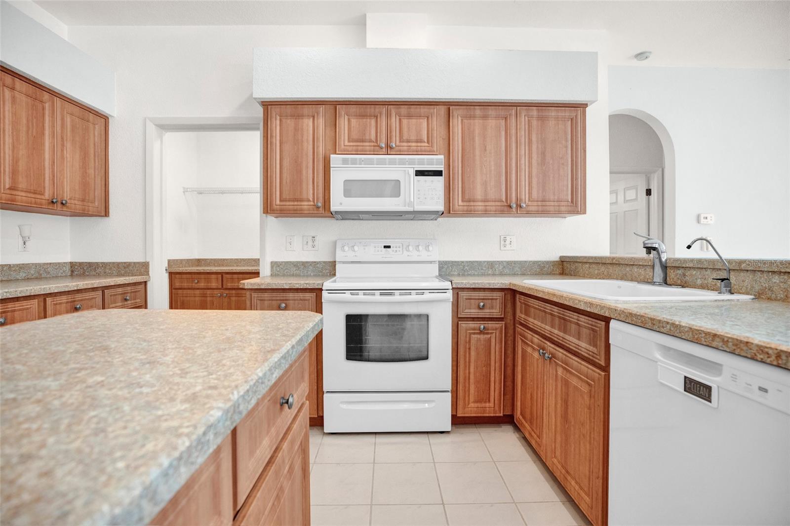 Image 31 of 93 For 4405 Worthington Circle