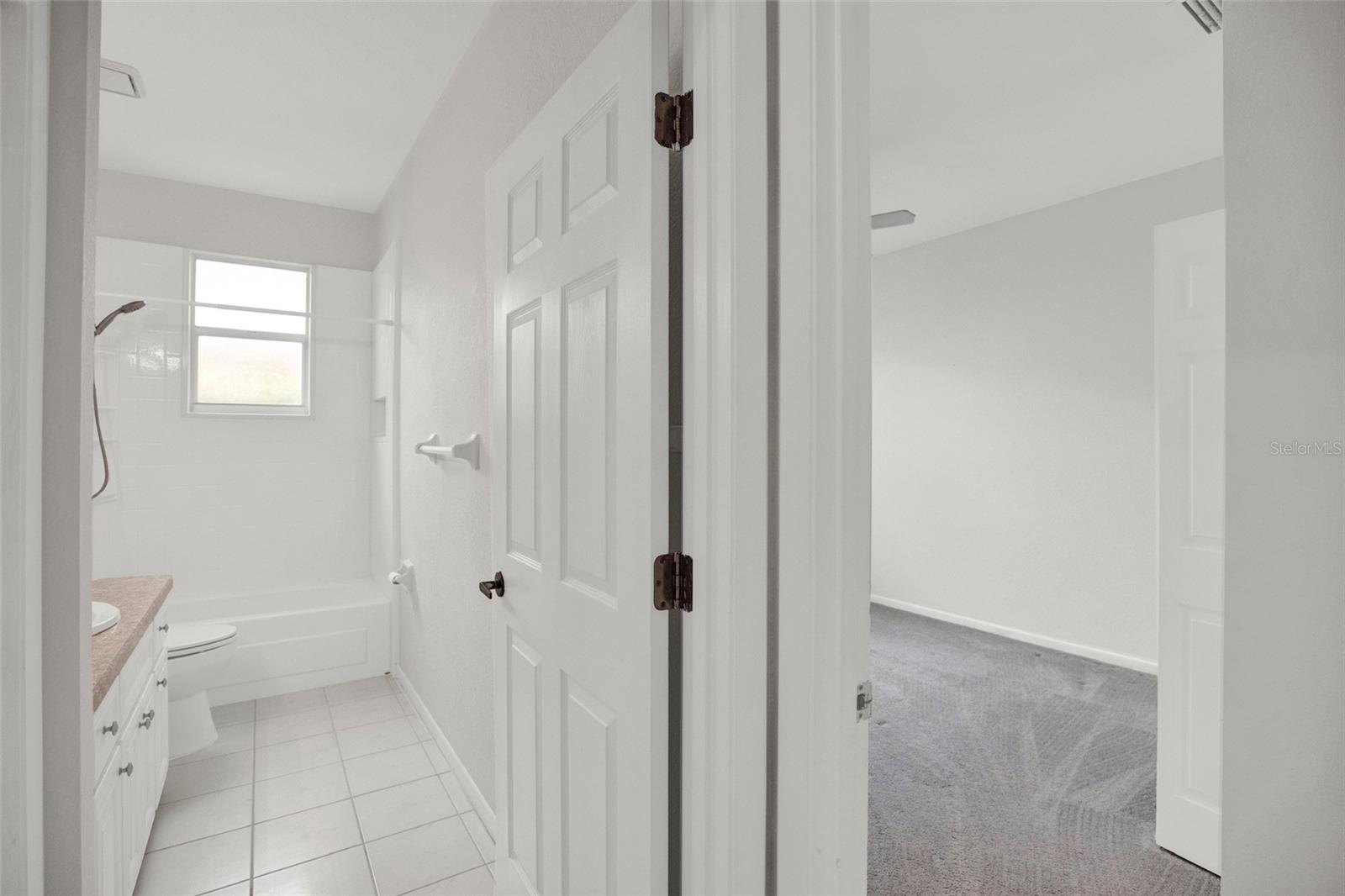 Image 43 of 93 For 4405 Worthington Circle