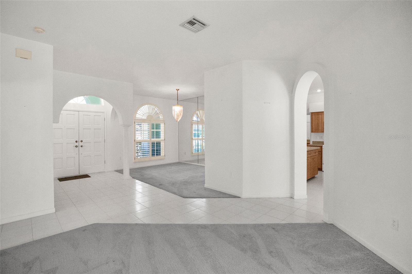 Image 8 of 93 For 4405 Worthington Circle