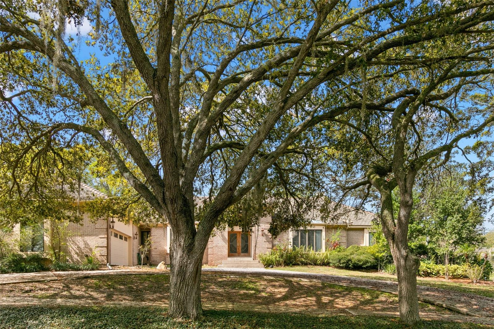 Image 3 of 72 For 3498 Shoreline Circle