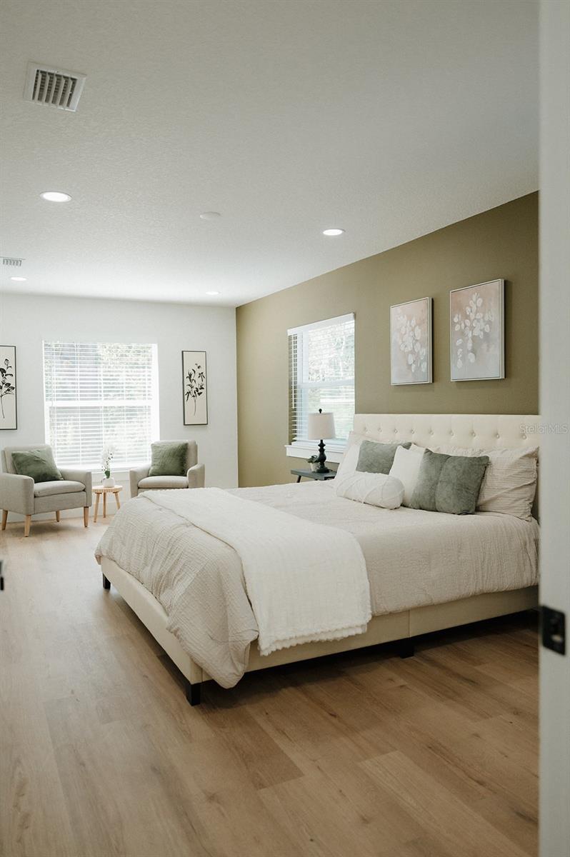 Image 16 of 56 For 909 Lake Charles Circle