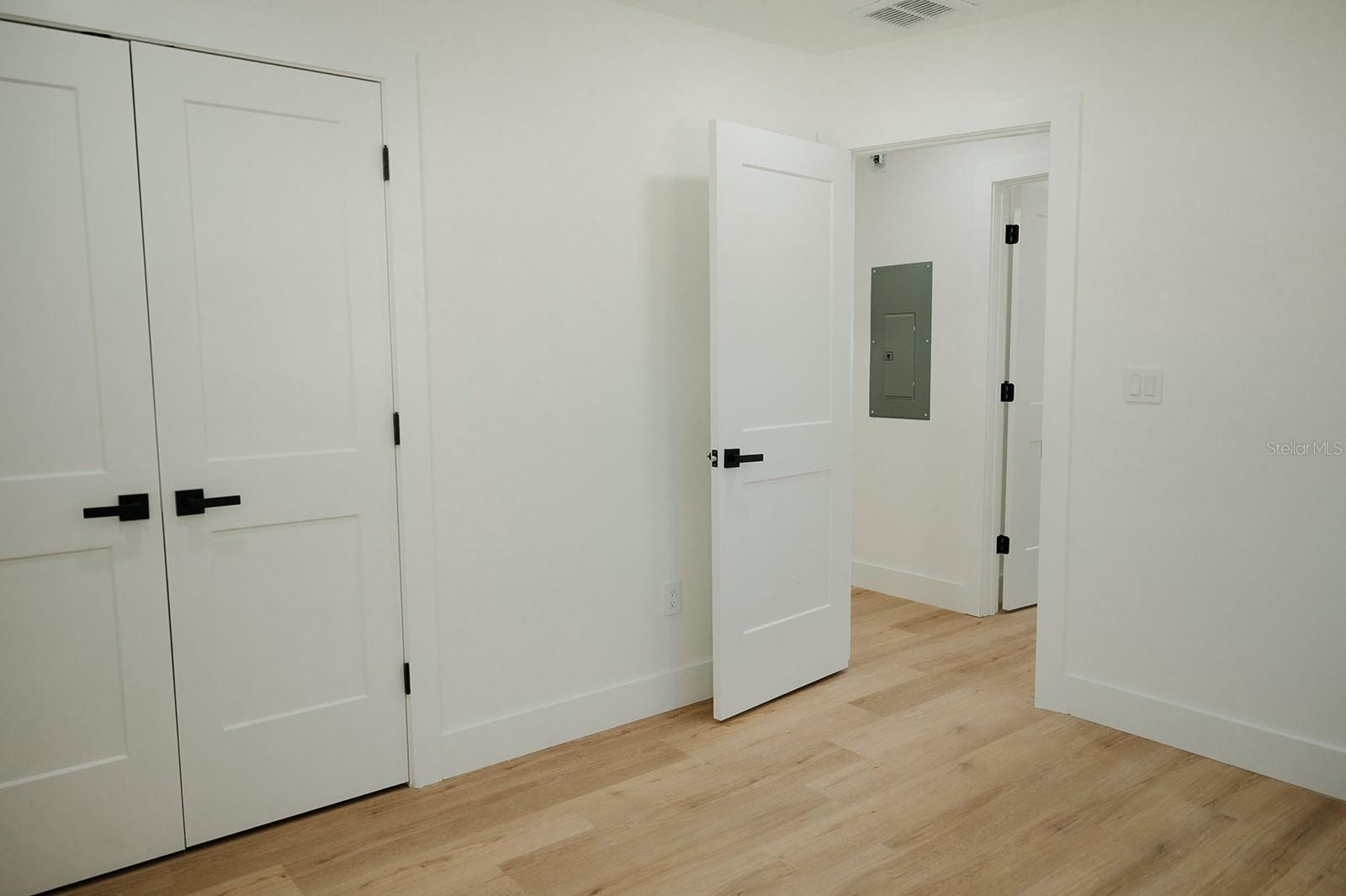 Image 17 of 56 For 909 Lake Charles Circle