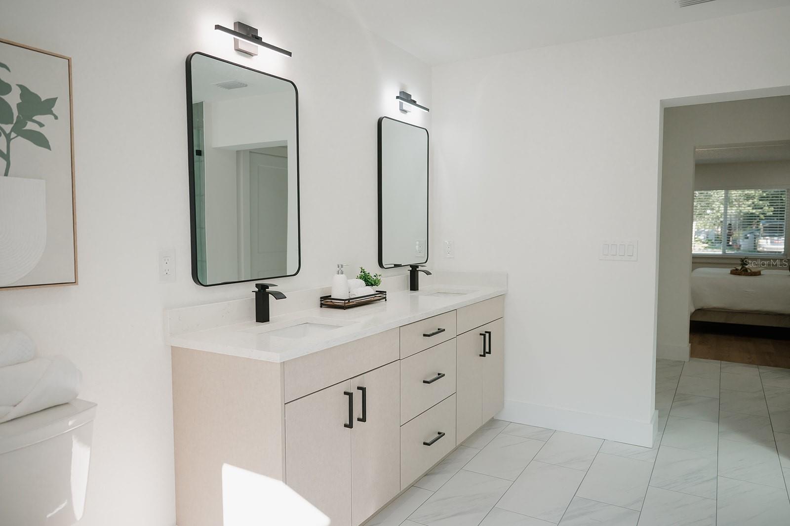 Image 24 of 56 For 909 Lake Charles Circle