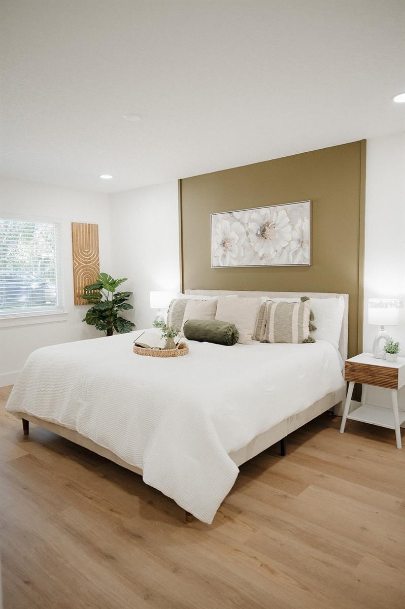 Image 32 of 56 For 909 Lake Charles Circle