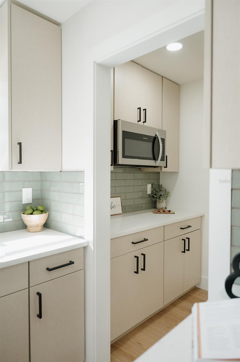 Image 34 of 56 For 909 Lake Charles Circle