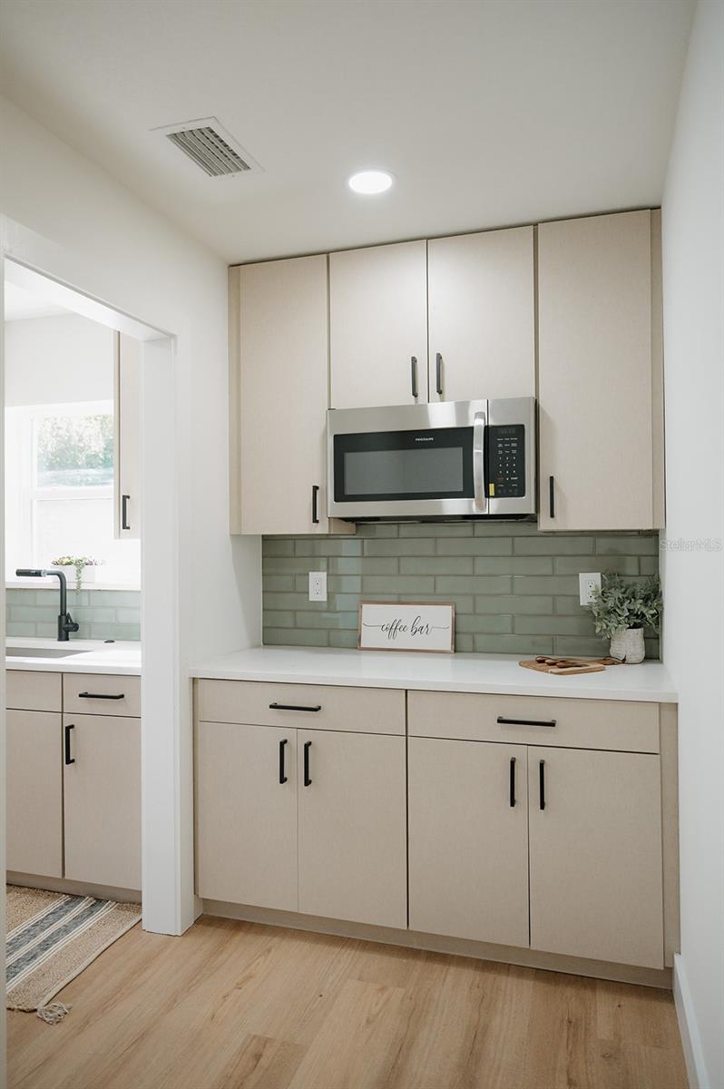 Image 38 of 56 For 909 Lake Charles Circle