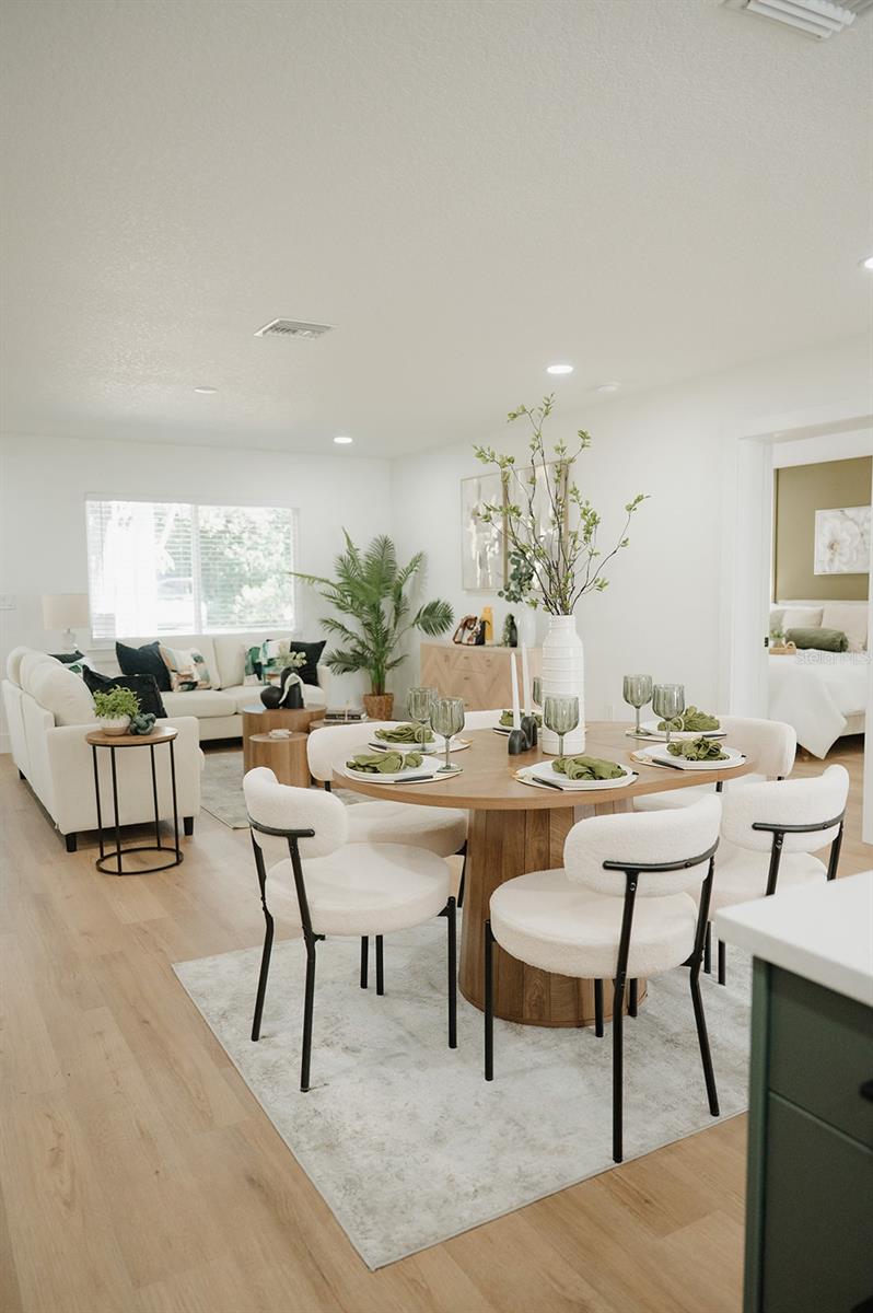 Image 4 of 56 For 909 Lake Charles Circle