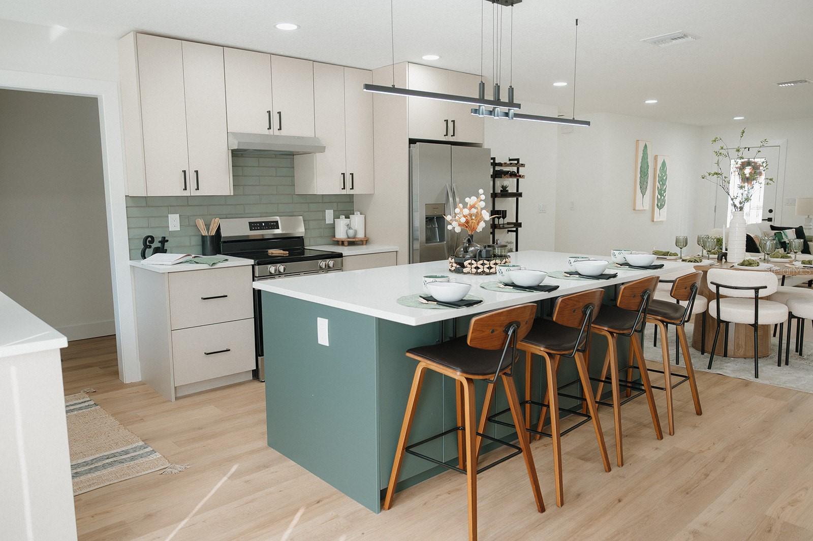 Image 43 of 56 For 909 Lake Charles Circle