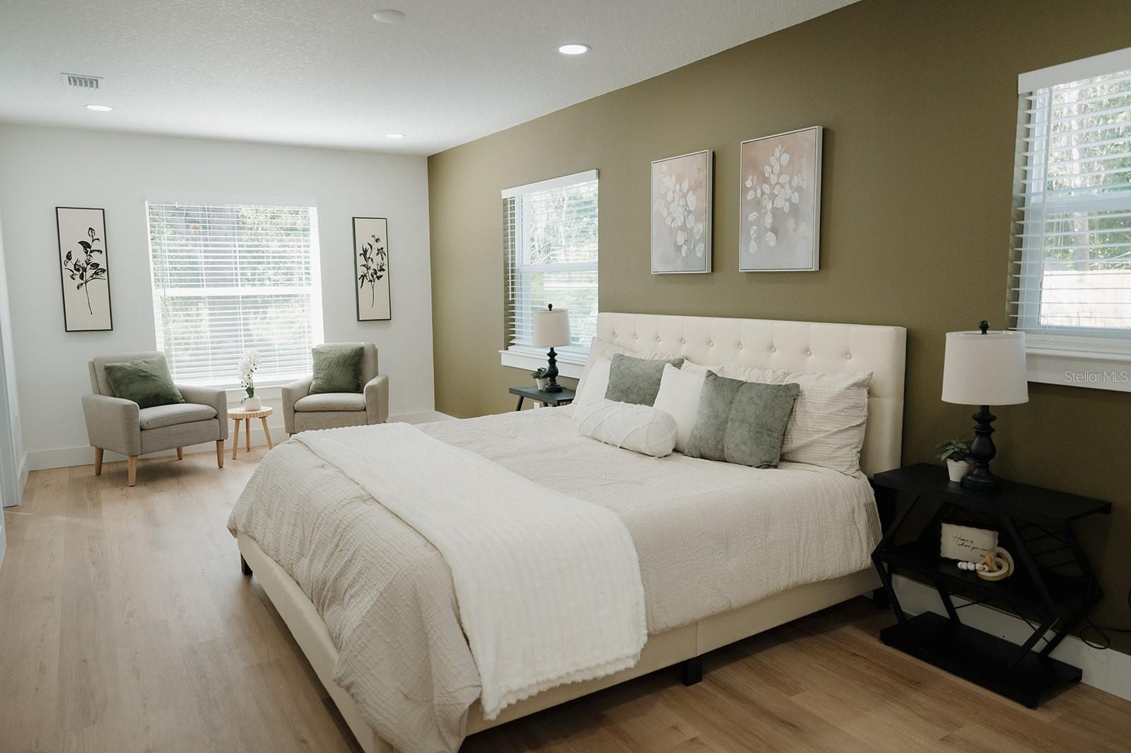 Image 5 of 56 For 909 Lake Charles Circle