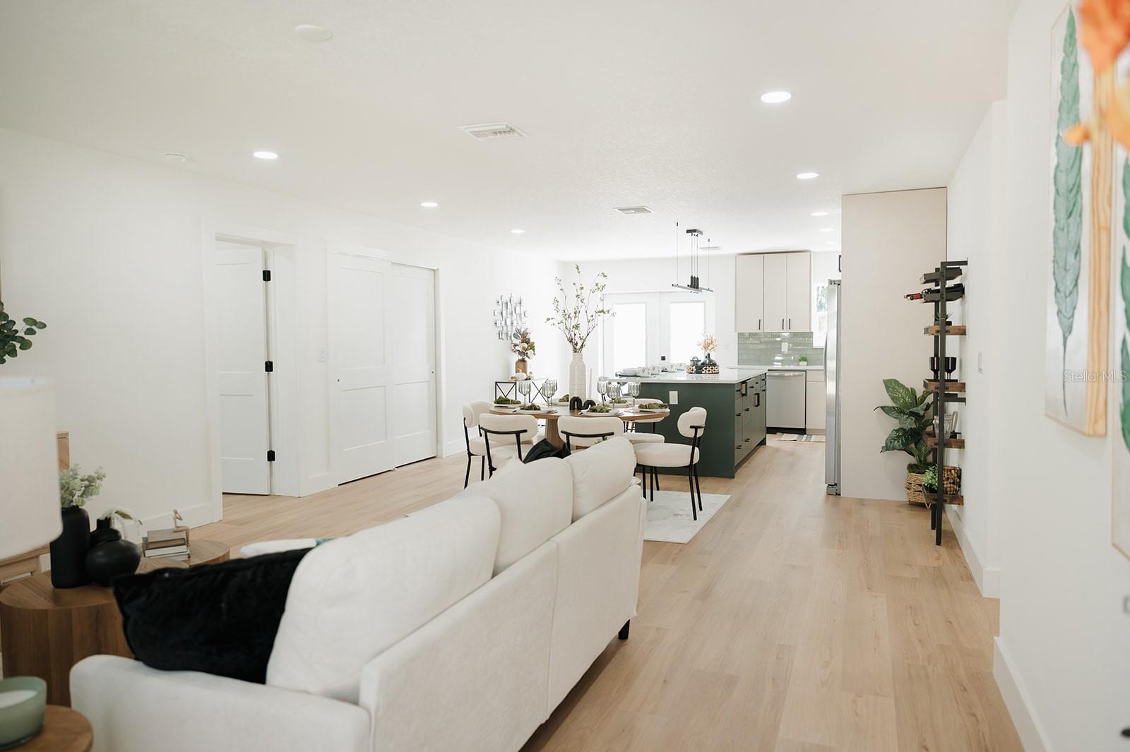 Image 6 of 56 For 909 Lake Charles Circle