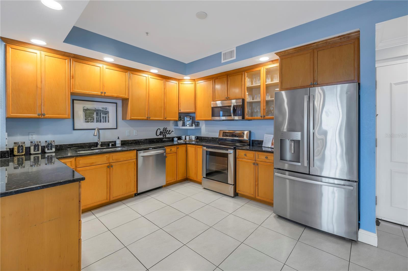 Image 11 of 45 For 750 4th Avenue S 401h