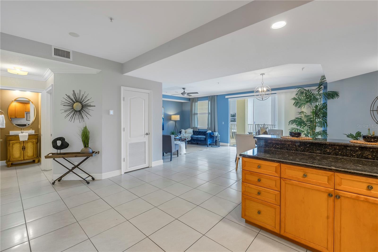 Image 9 of 45 For 750 4th Avenue S 401h