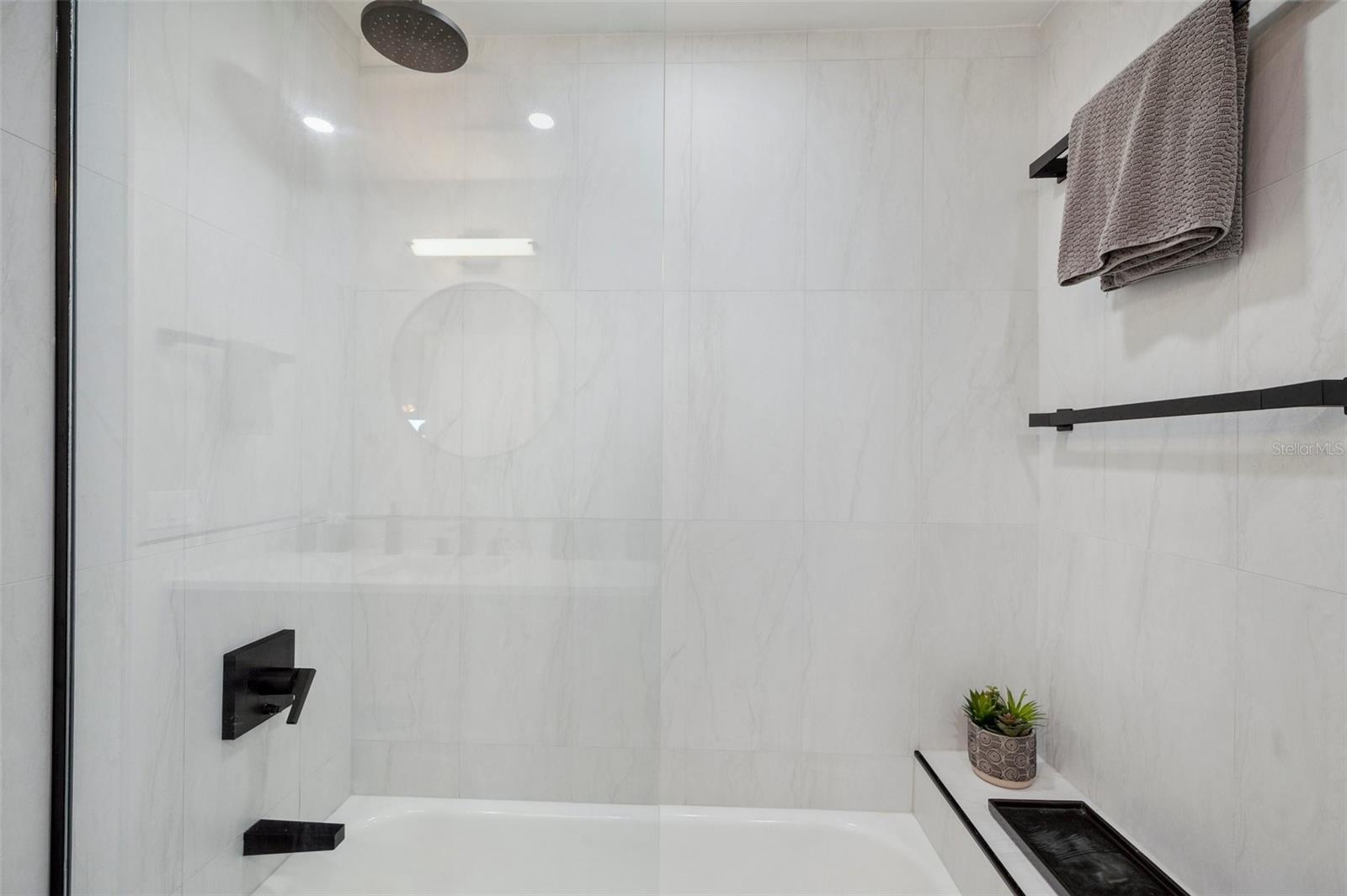 Image 14 of 69 For 100 Bluff View Drive 104a