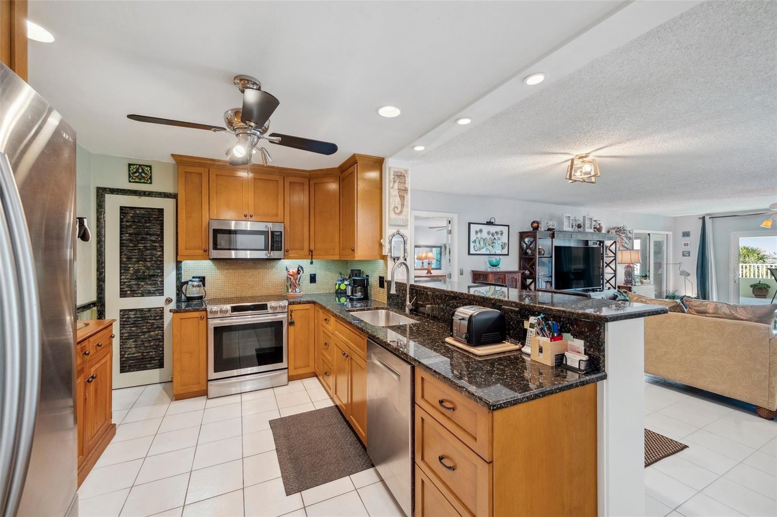 Image 17 of 69 For 100 Bluff View Drive 104a